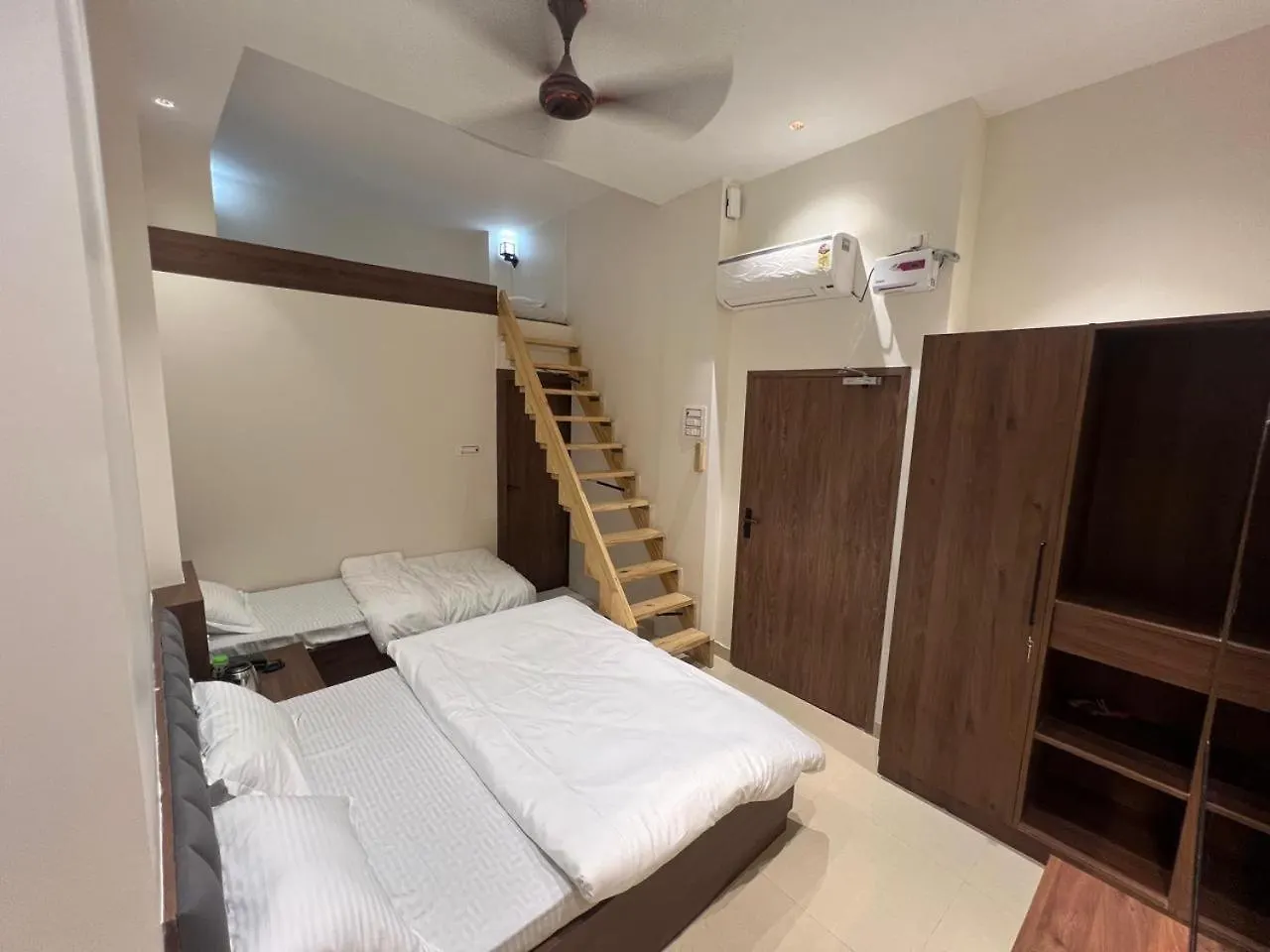 Mahant Ji Residency Benares
